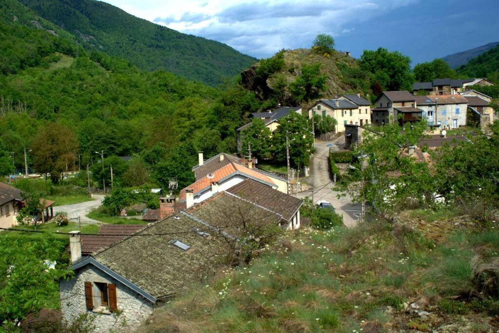 Maison Au Coeur Des Pyrenees Perles-et-Castelet Exteriér fotografie